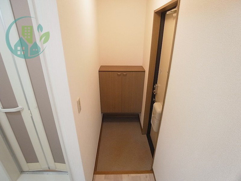 シャルマン岩屋 玄関