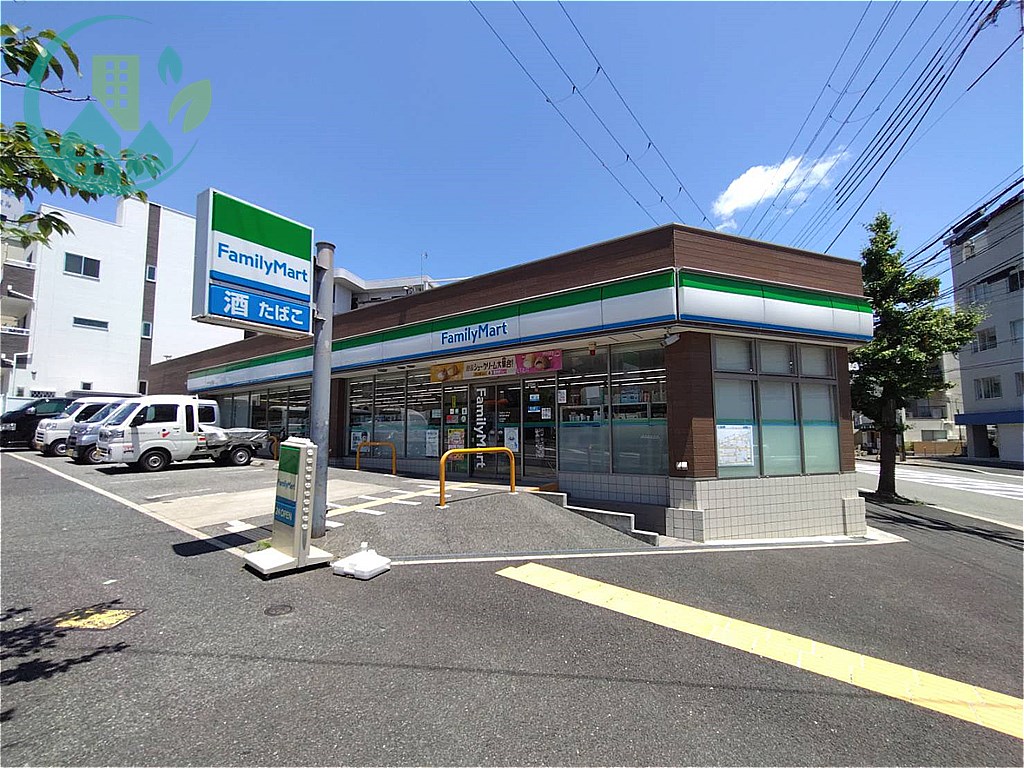シャルマン岩屋 コンビニ