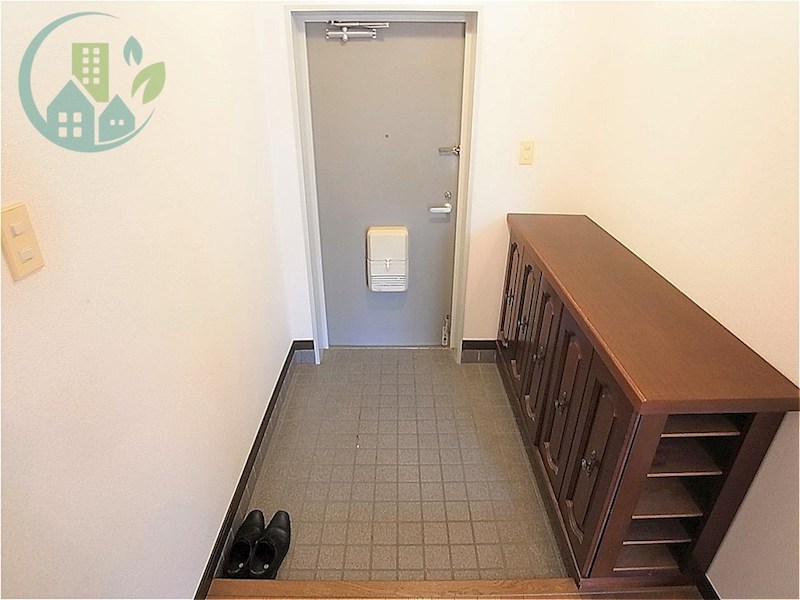 シャルマン屋敷本 玄関