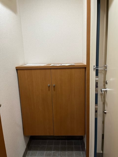 フェスシントミ 玄関