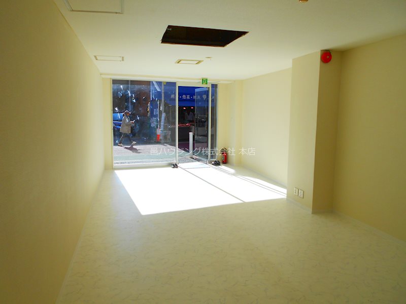 エヌ・ワイコート練馬 リビング