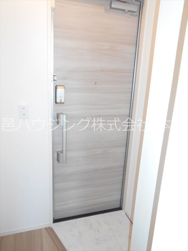 ファミーユ豊玉Ⅲ   玄関