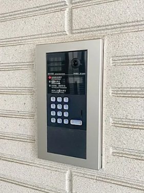ヴァリ初台 玄関