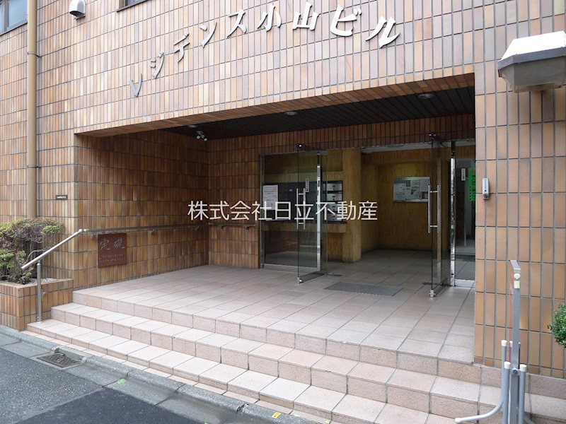 レジデンス小山ビル エントランス