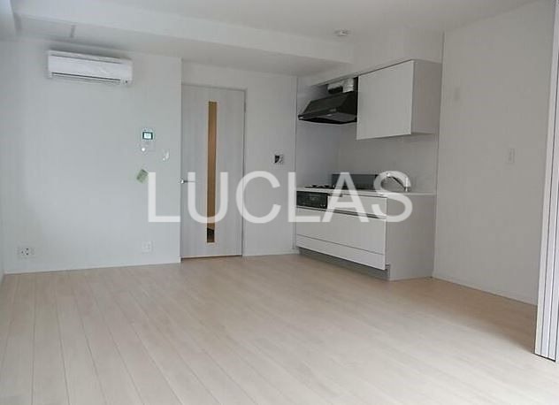 メゾンカルム西新宿 リビング