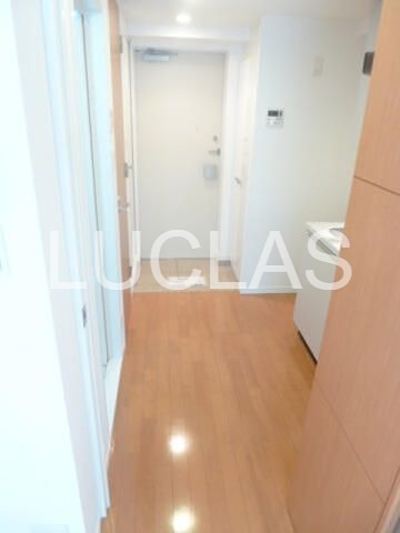スカイコート新宿弐番館 玄関