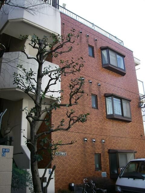 205号室 外観