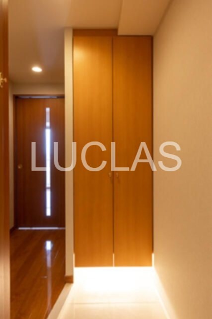 グリーンヒルズ河田町 玄関