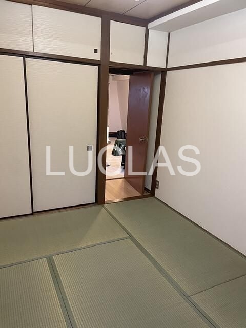 北新宿ハピネス大町  ベッドルーム