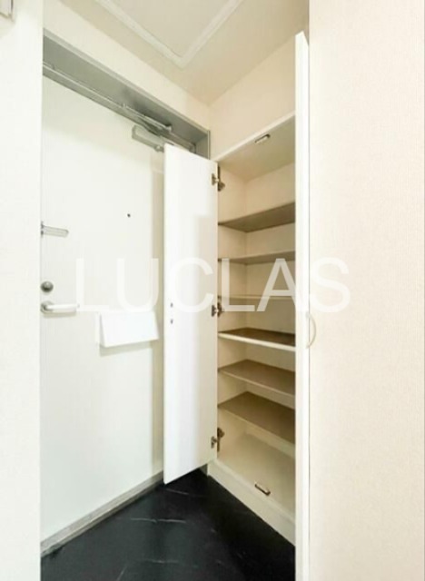 フォレスタ戸田公園 玄関