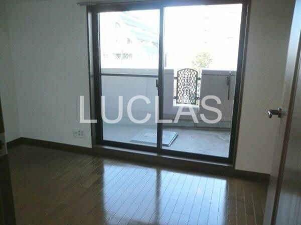 ロイヤルパレス高円寺 リビング