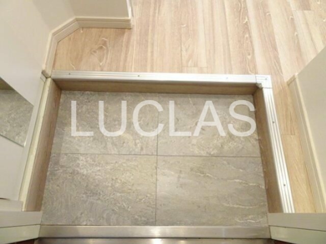 メゾン・ド・ぎおん 玄関