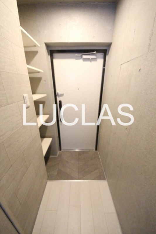 シカダナカノ 玄関