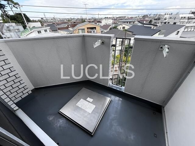 アマドリア豪徳寺 ベランダ