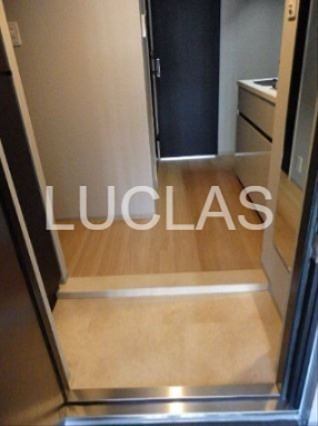 ＺＯＯＭ西新宿 玄関