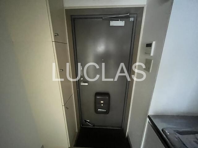 シブヤハイツ 玄関