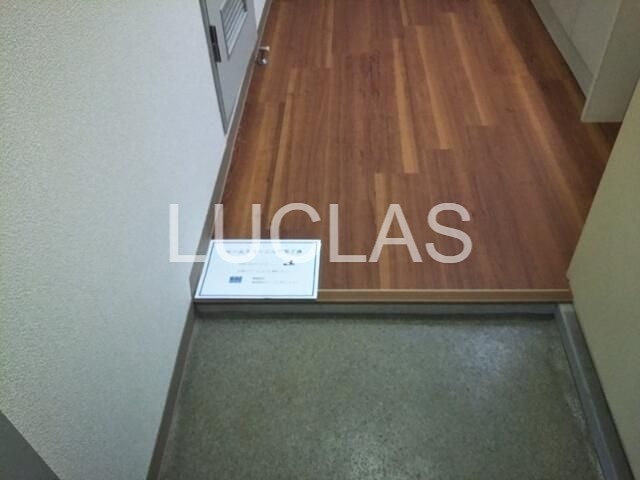 アーデル中野 玄関