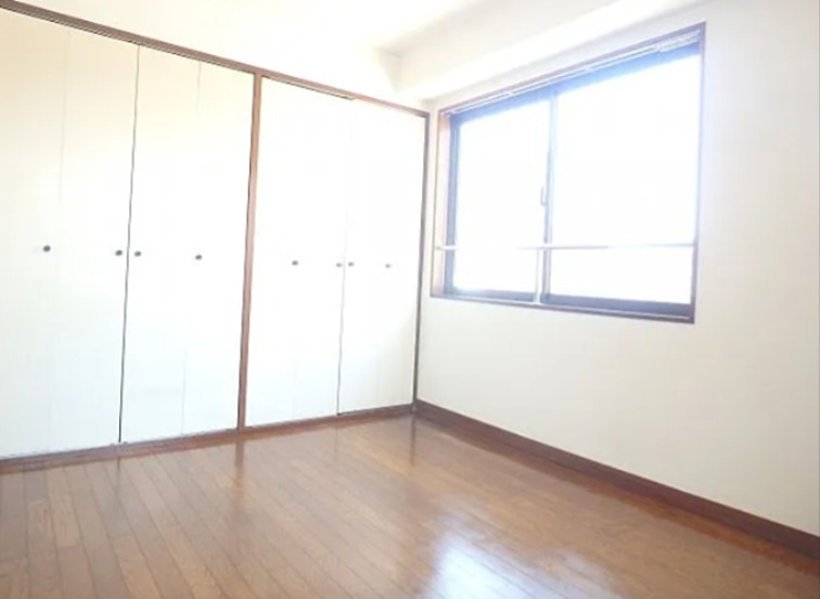 ヒルトップ・マンション ベッドルーム