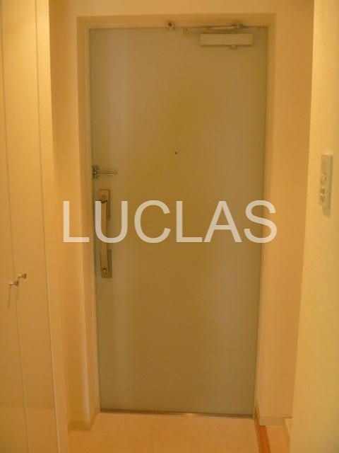 ドゥーエ西池袋 玄関