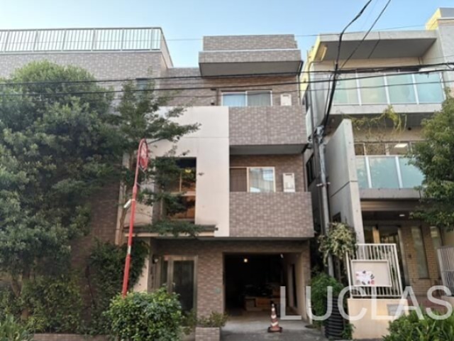 エルメゾンダイカネ 203号室 外観