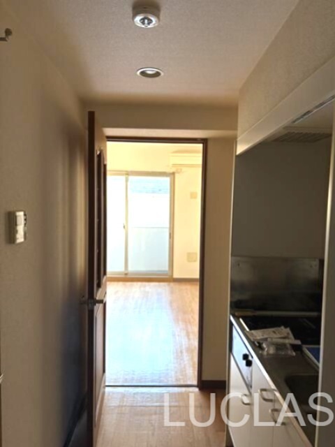 エルメゾンダイカネ 玄関