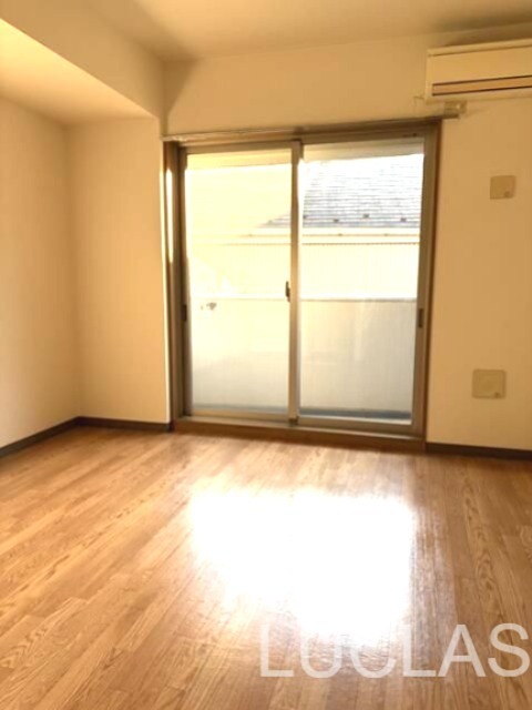 エルメゾンダイカネ ベッドルーム