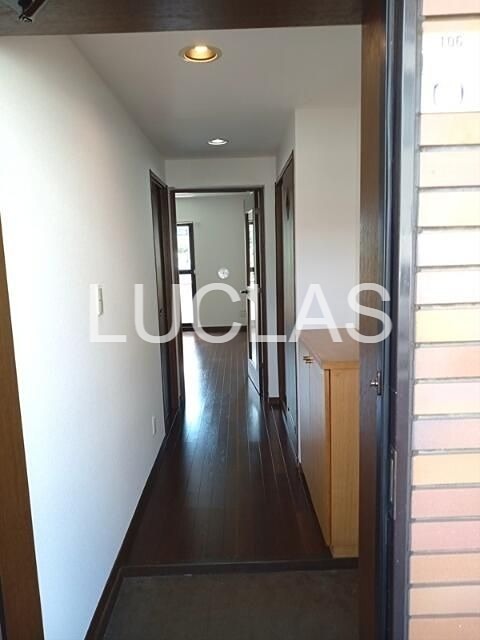 Ｖ・スクエアＳｕｇｉｔａ 玄関