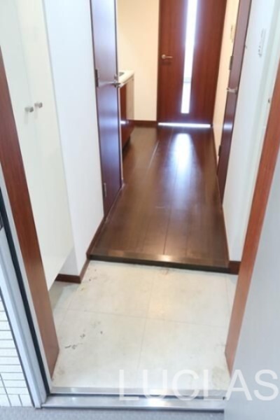 アーデン北沢 玄関