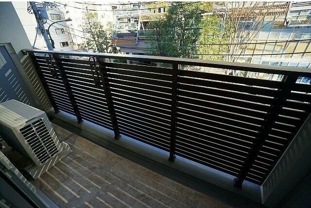 ALTERNA東池袋 ベランダ