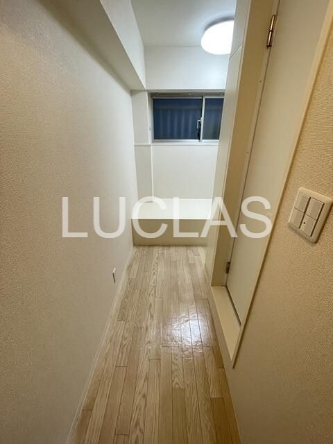 ウエストインパート１０（東十条） 玄関