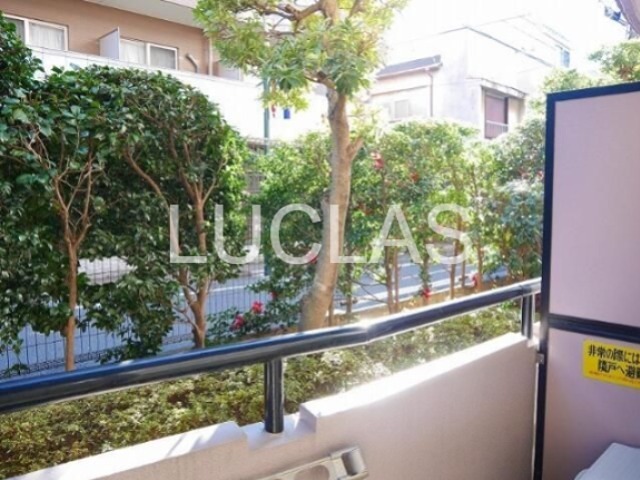 ウィンベルソロ世田谷赤堤 ベランダ