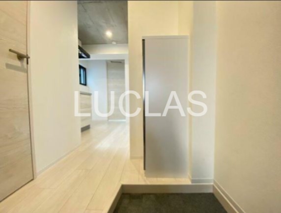 レピュア池袋本町レジデンスＷＥＳＴ 玄関