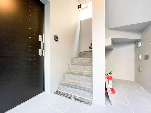 Ｎｉｓｈｉ－Ｎｉｐｐｏｒｉ　Ｔｅｒｒａｃｅ その他6