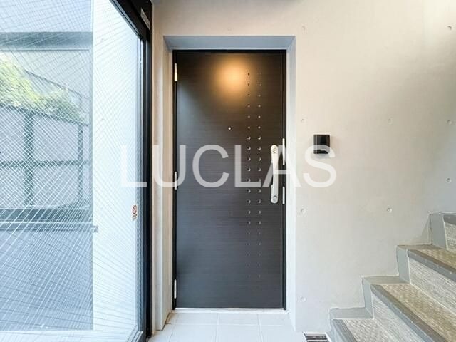 Ｎｉｓｈｉ－Ｎｉｐｐｏｒｉ　Ｔｅｒｒａｃｅ 玄関