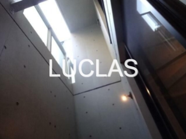 ＬＡＰｉＳ西新宿 玄関