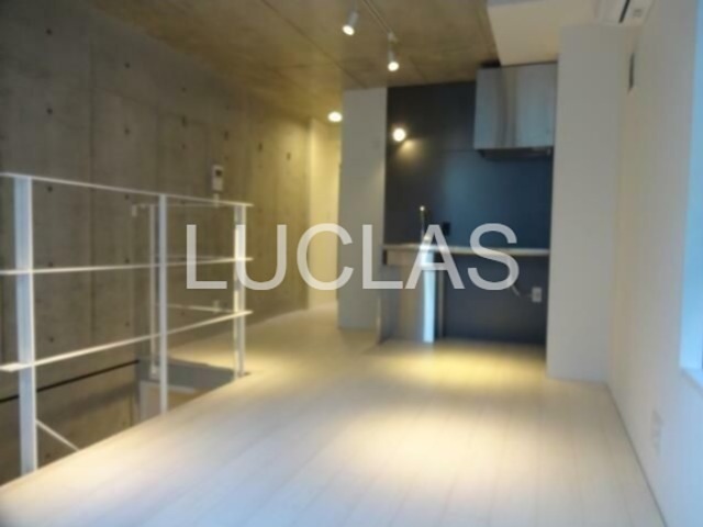 ＬＡＰｉＳ西新宿 リビング