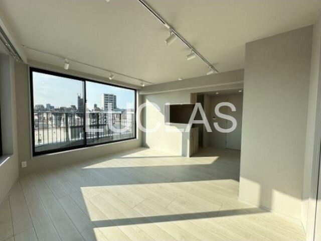 オープンブルーム渋谷本町 リビング