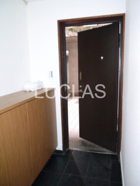 ドミナーレサクマ 玄関