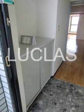 ノーベルコート 玄関