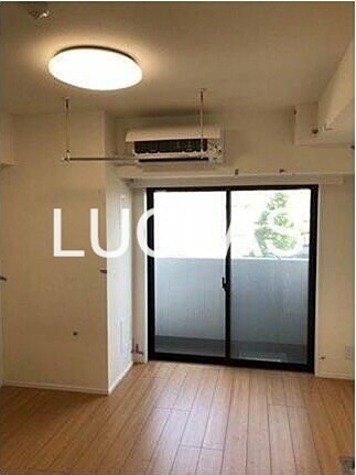 ジェノヴィア新宿中落合スカイガーデン リビング