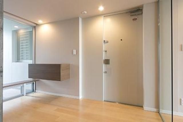 ガーデニエール砧　ＷＥＳＴ 玄関