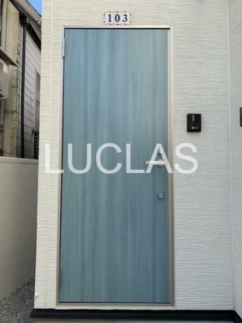 ソルナクレイシア下北沢 玄関