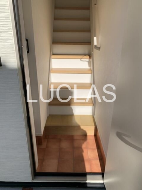 ソルナクレイシア下北沢 玄関