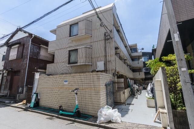 メゾン・ド・オービエ 208号室 外観