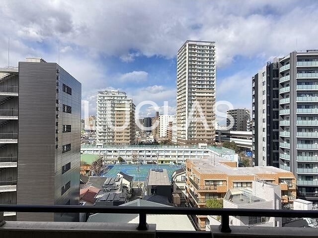 朝日メトロステージ西巣鴨 ベランダ