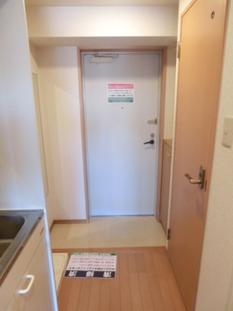 アイフェリーク中野 玄関