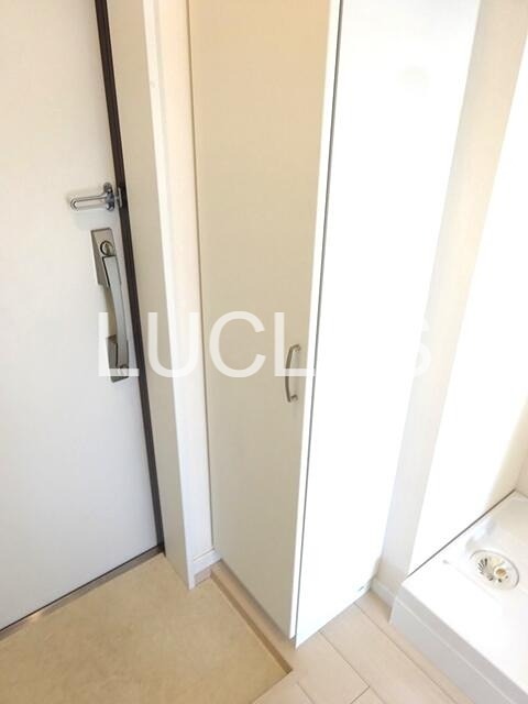 ホワイトヴィラ碑文谷 玄関