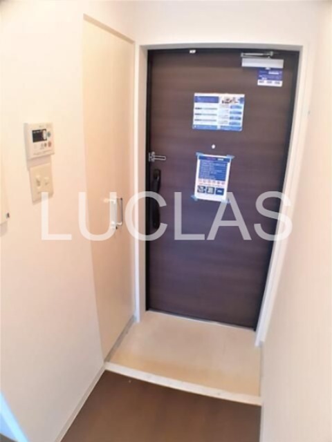 レジディア市谷薬王寺 玄関