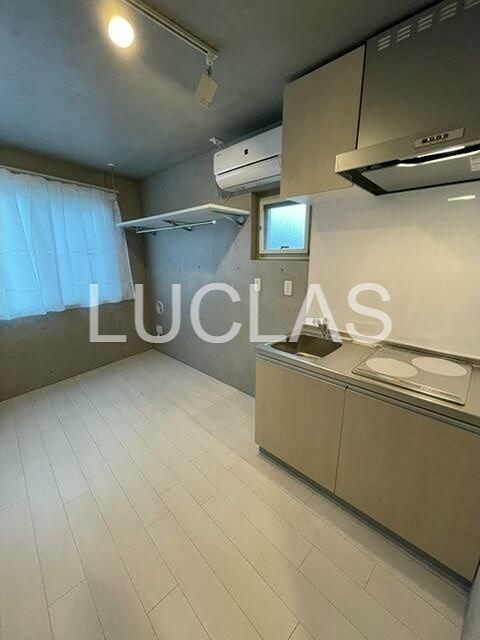 シカダナカノ キッチン