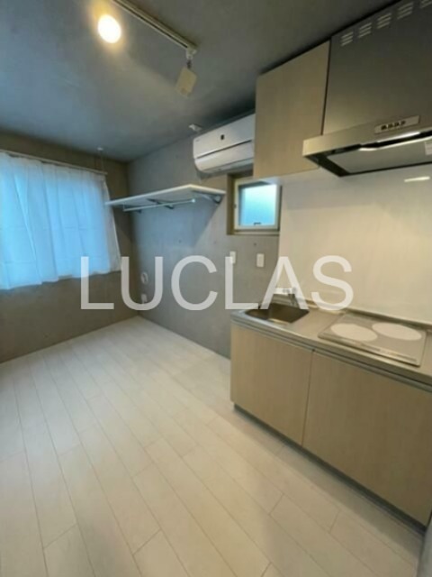 シカダナカノ キッチン